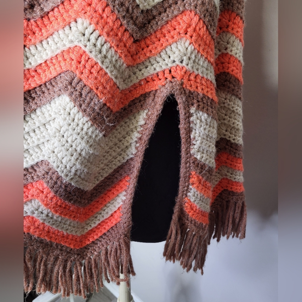 Vintage 1970s Chevron Knit Poncho - Picture 15 of 16